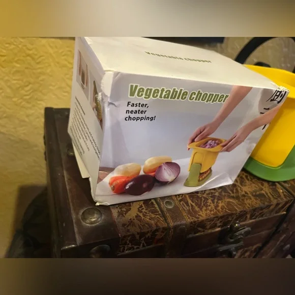 NIB Manual Vegetable Chopper & Slicer - Picture 7 of 8